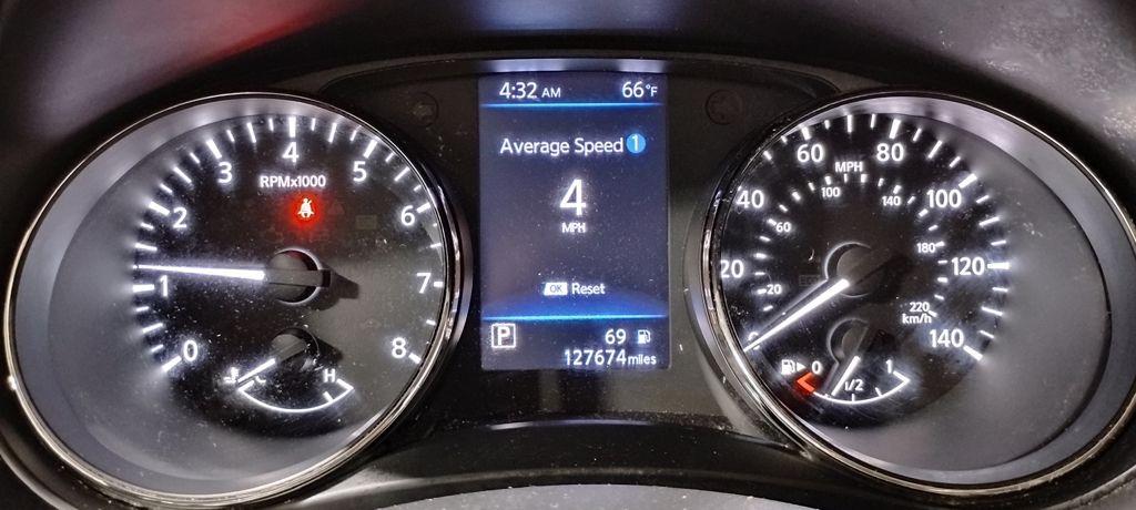 Vehicle image 28 of 39