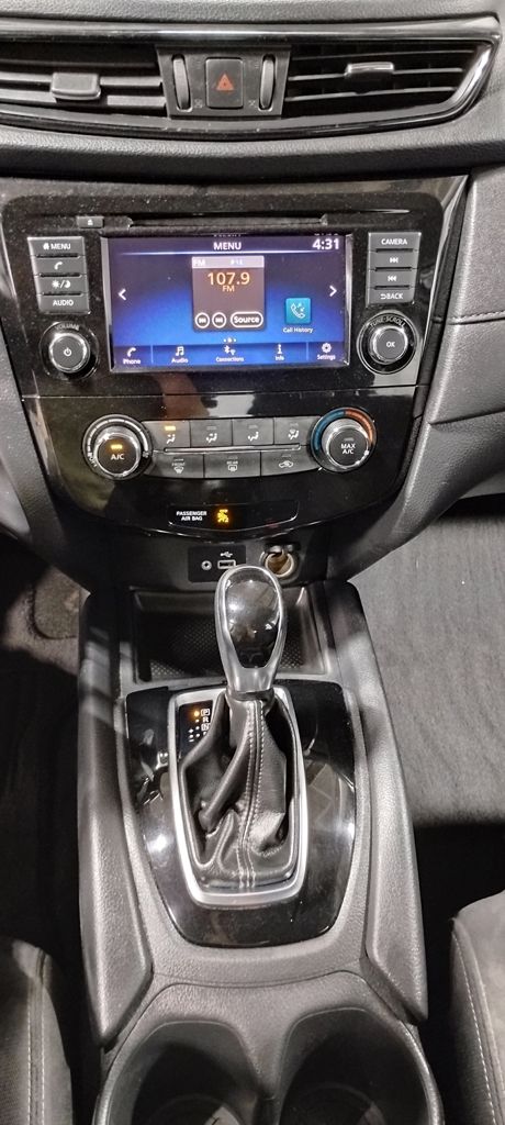 Vehicle image 31 of 39