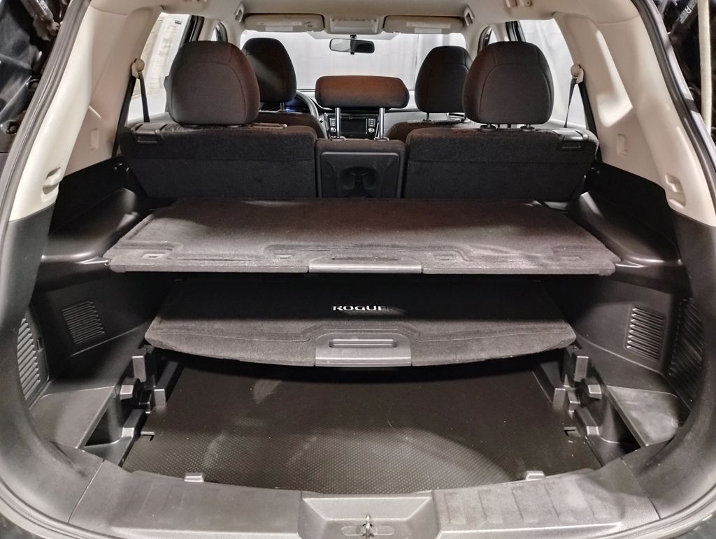 Vehicle image 13 of 39