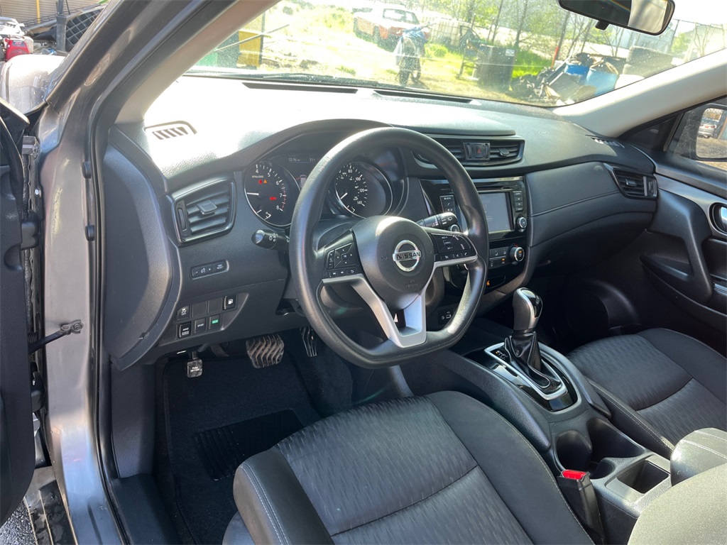 Vehicle image 19 of 36