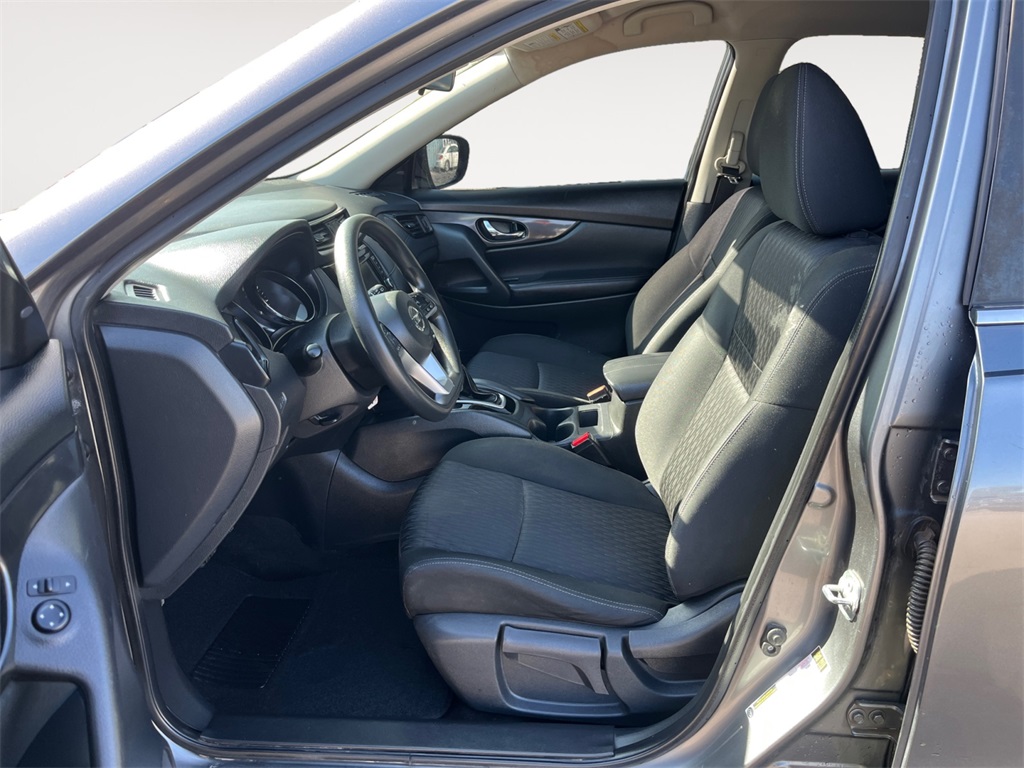 Vehicle image 9 of 36