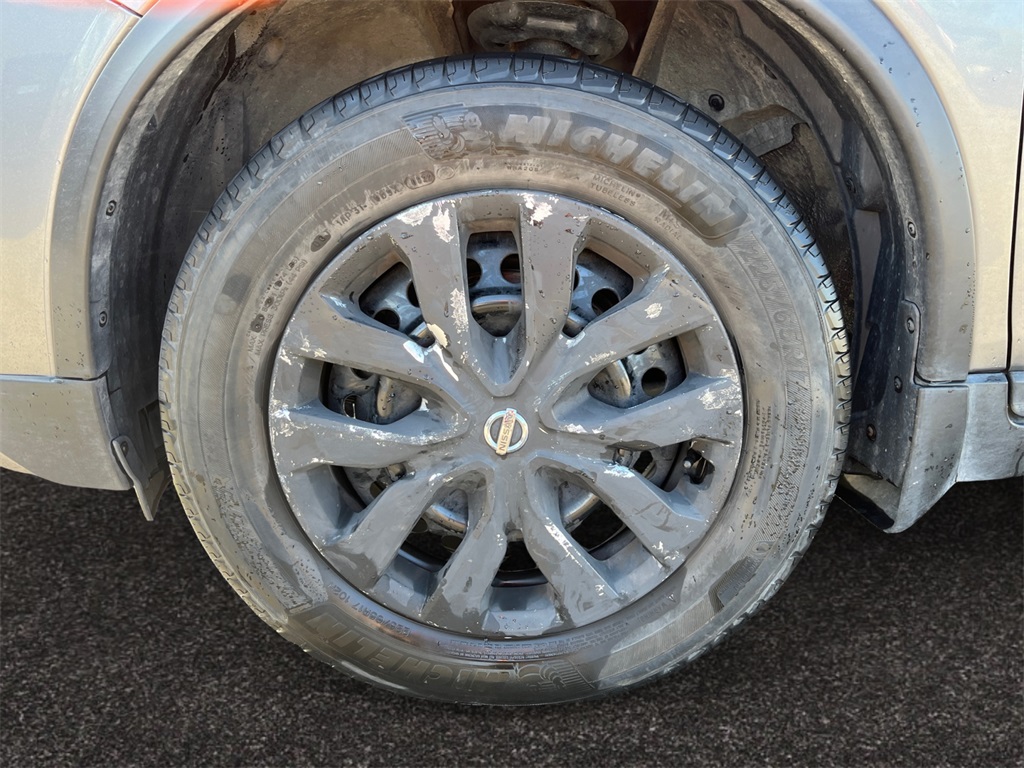 Vehicle image 14 of 36