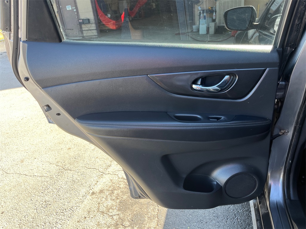 Vehicle image 24 of 36