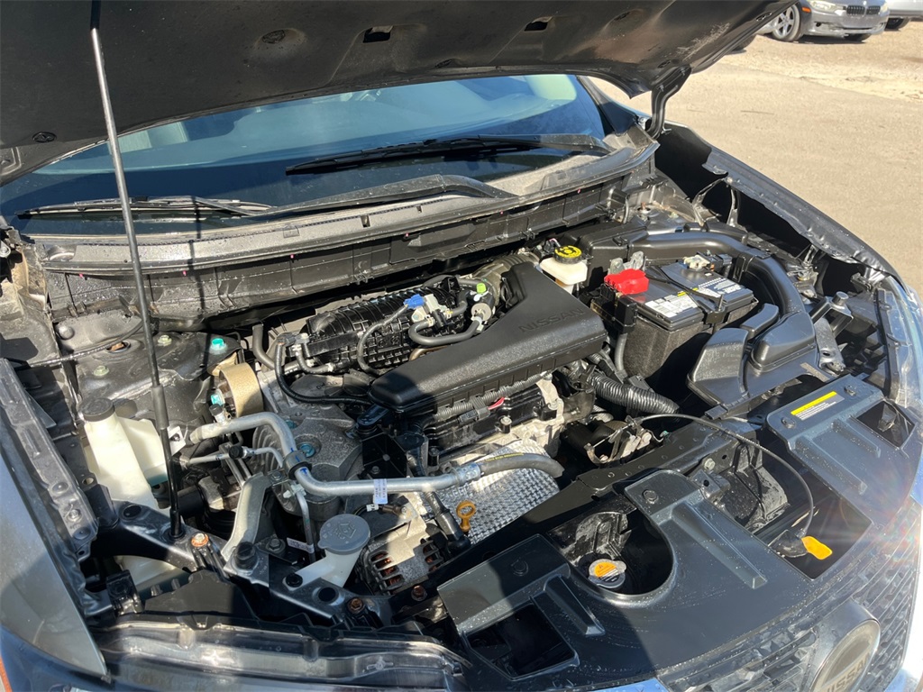 Vehicle image 33 of 36