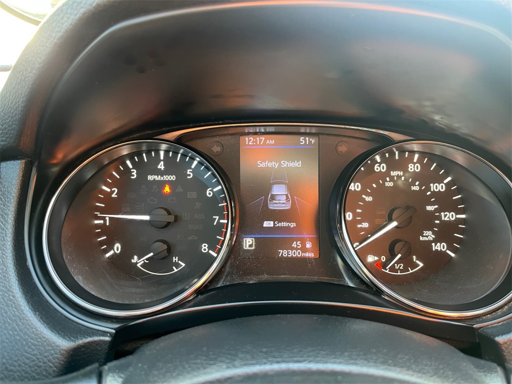 Vehicle image 21 of 36
