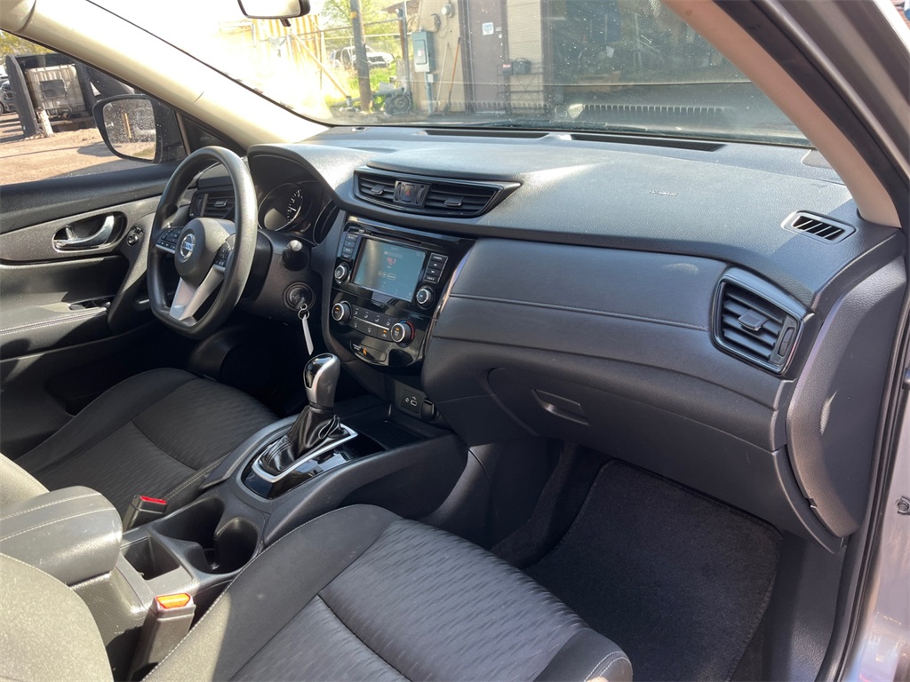 Vehicle image 16 of 36