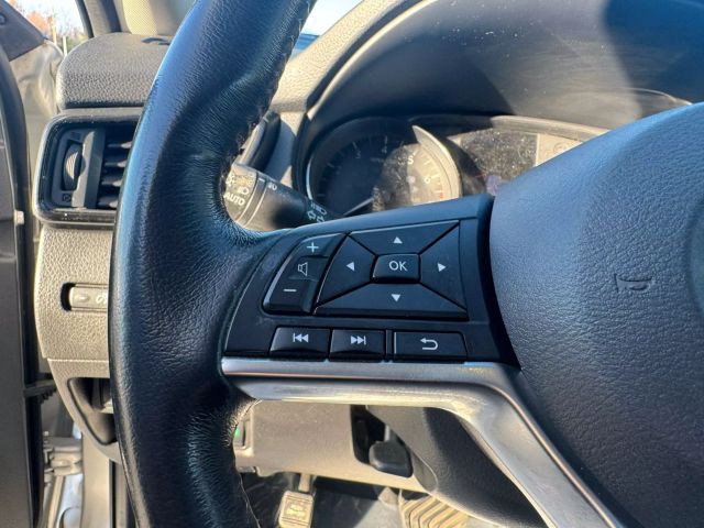 Vehicle image 29 of 34