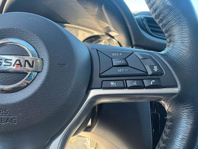 Vehicle image 30 of 34