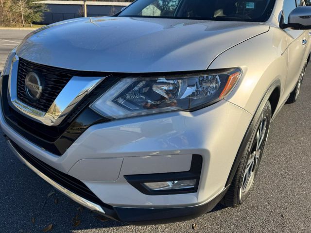 Vehicle image 22 of 34