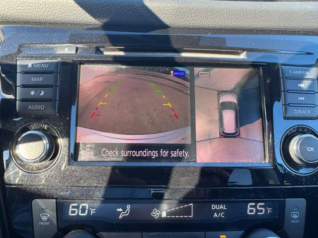 Vehicle image 33 of 34