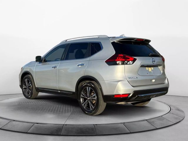 Vehicle image 8 of 34