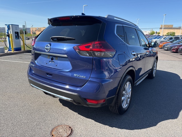 Vehicle image 3 of 34
