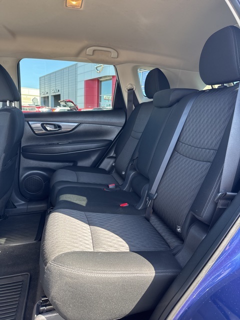 Vehicle image 12 of 34