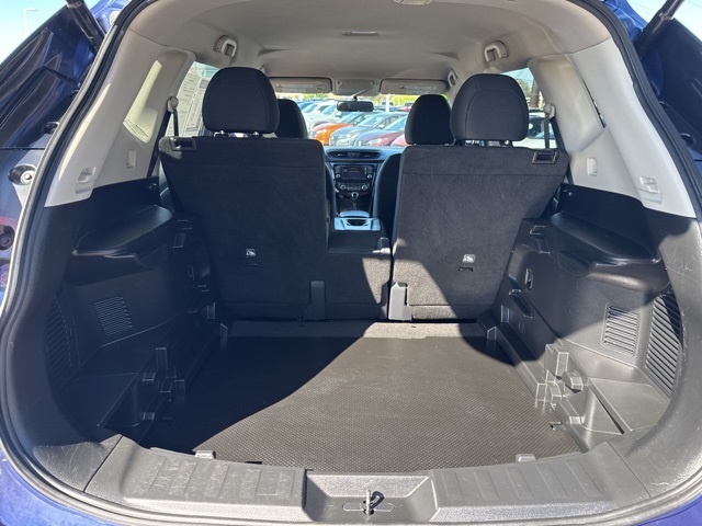 Vehicle image 20 of 34