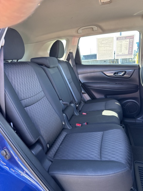 Vehicle image 16 of 34