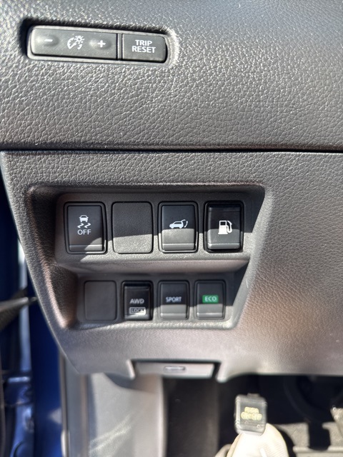 Vehicle image 30 of 34