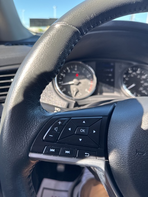 Vehicle image 29 of 34
