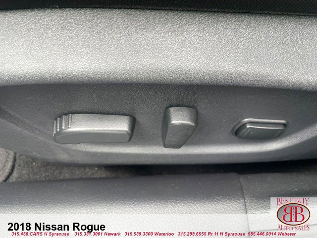 Vehicle image 13 of 16