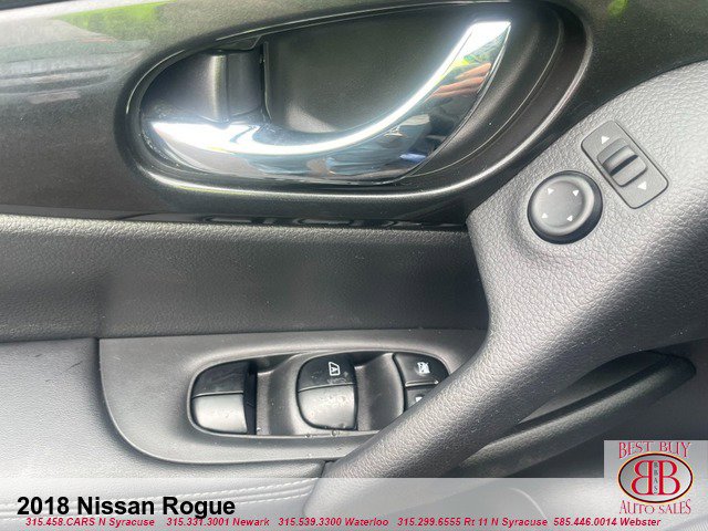 Vehicle image 12 of 16