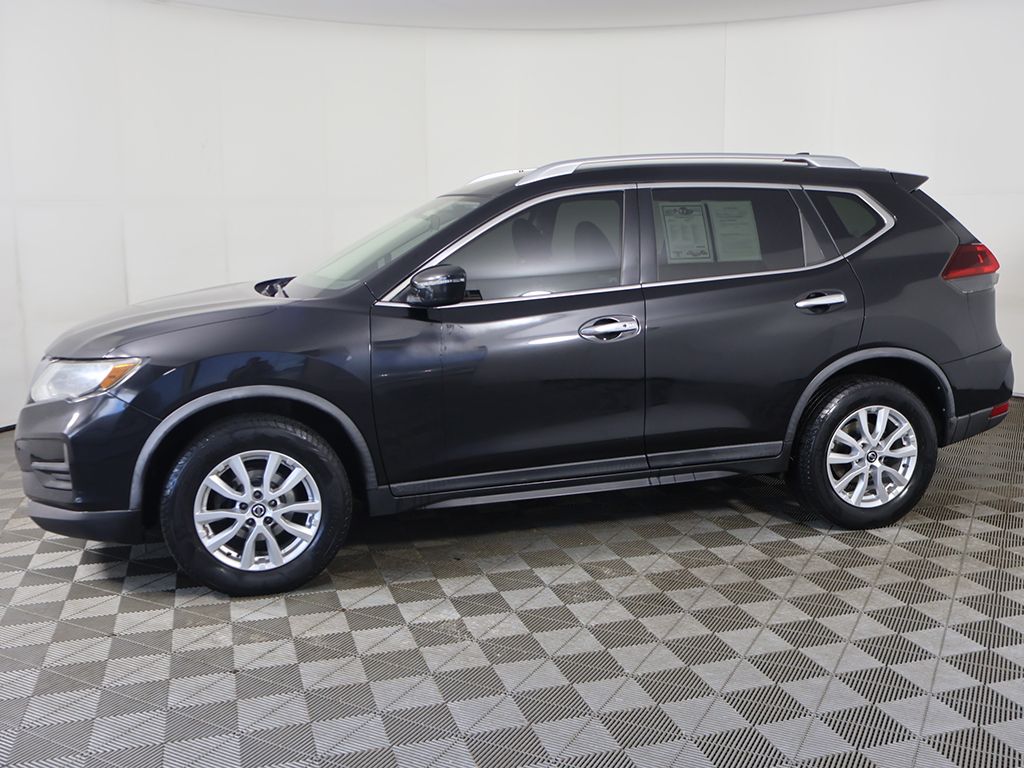 2018 Nissan Rogue SV Image 2 of 55
