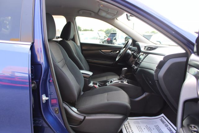 Vehicle image 21 of 29