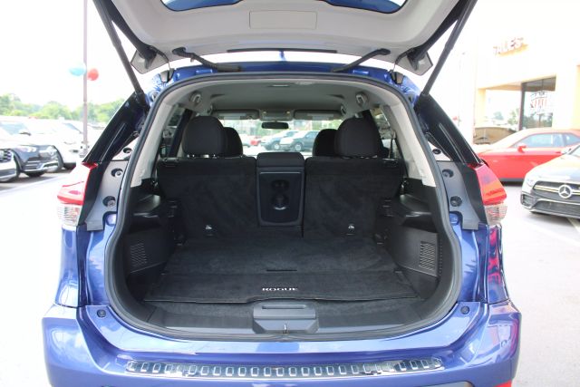 Vehicle image 23 of 29