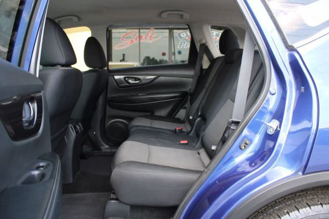 Vehicle image 18 of 29
