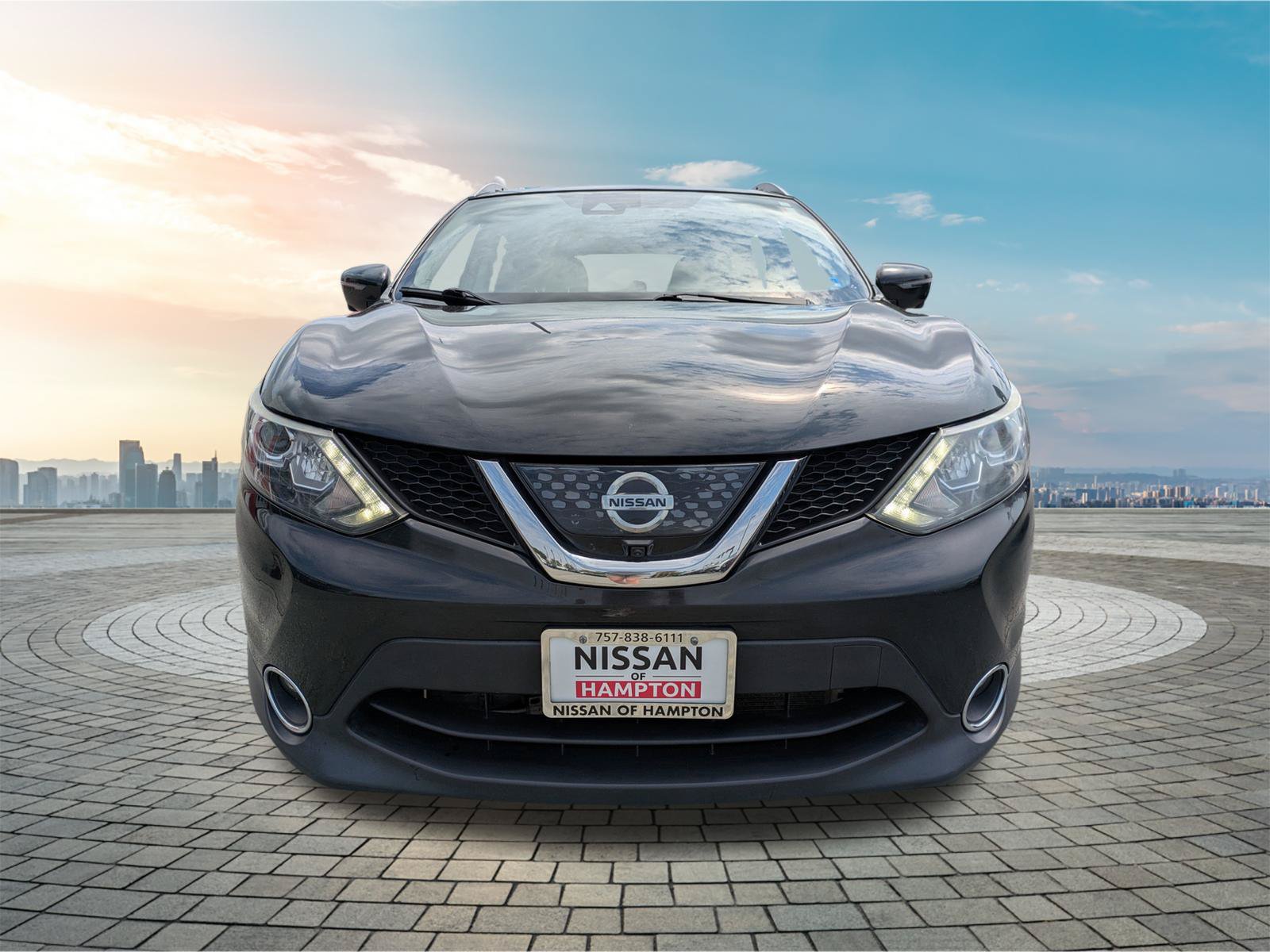 2018 Nissan Rogue Sport SL Image 2 of 31