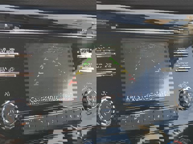 Vehicle image 20 of 25