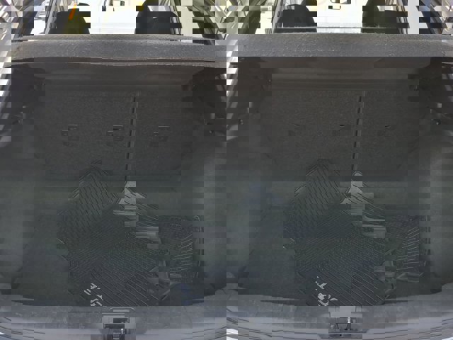 Vehicle image 13 of 25