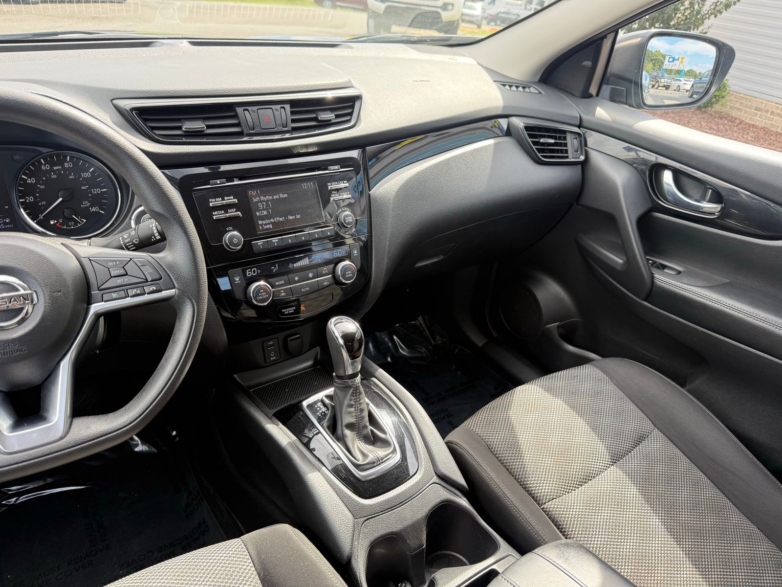 2018 Nissan Rogue Sport SV Image 26 of 36