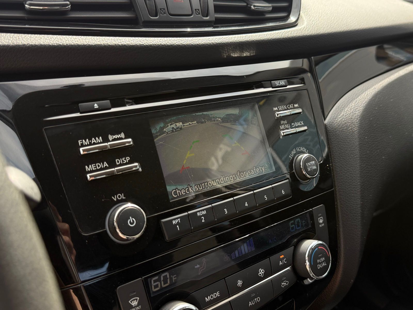 2018 Nissan Rogue Sport SV Image 30 of 36