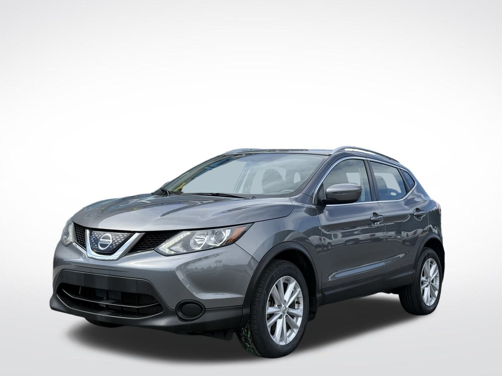 2018 Nissan Rogue Sport SV Image 1 of 36