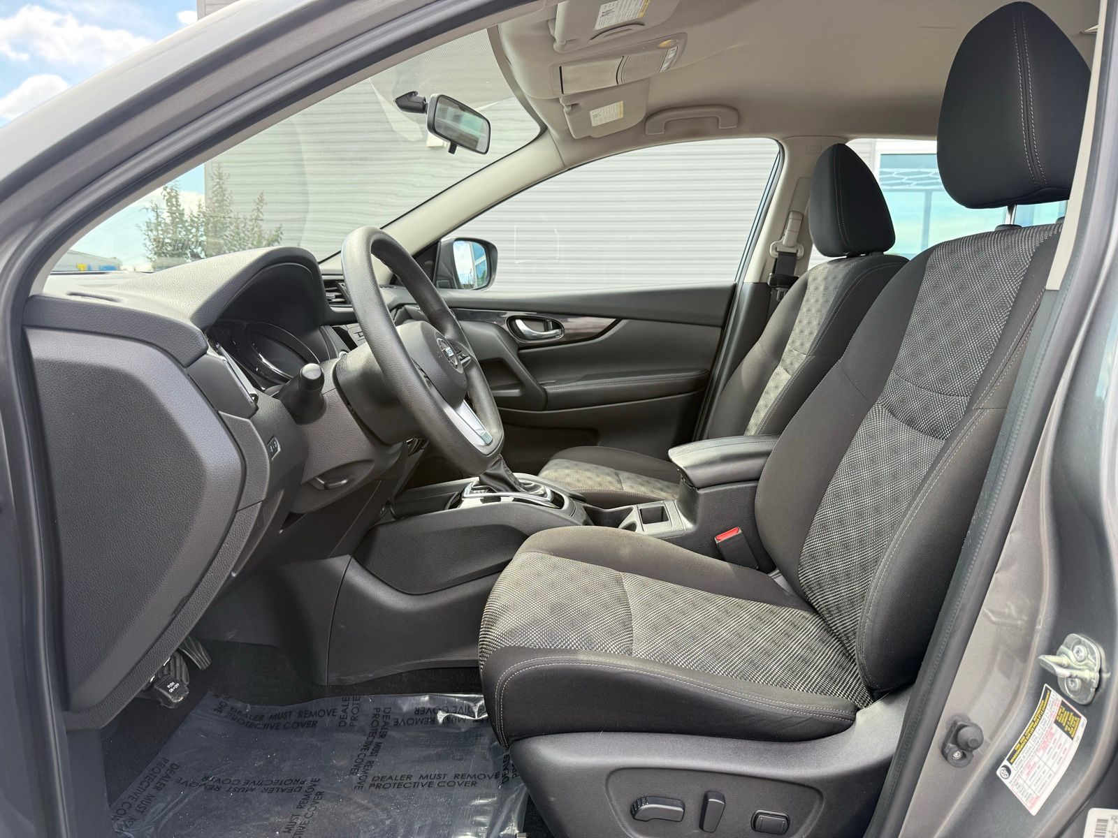 2018 Nissan Rogue Sport SV Image 19 of 36