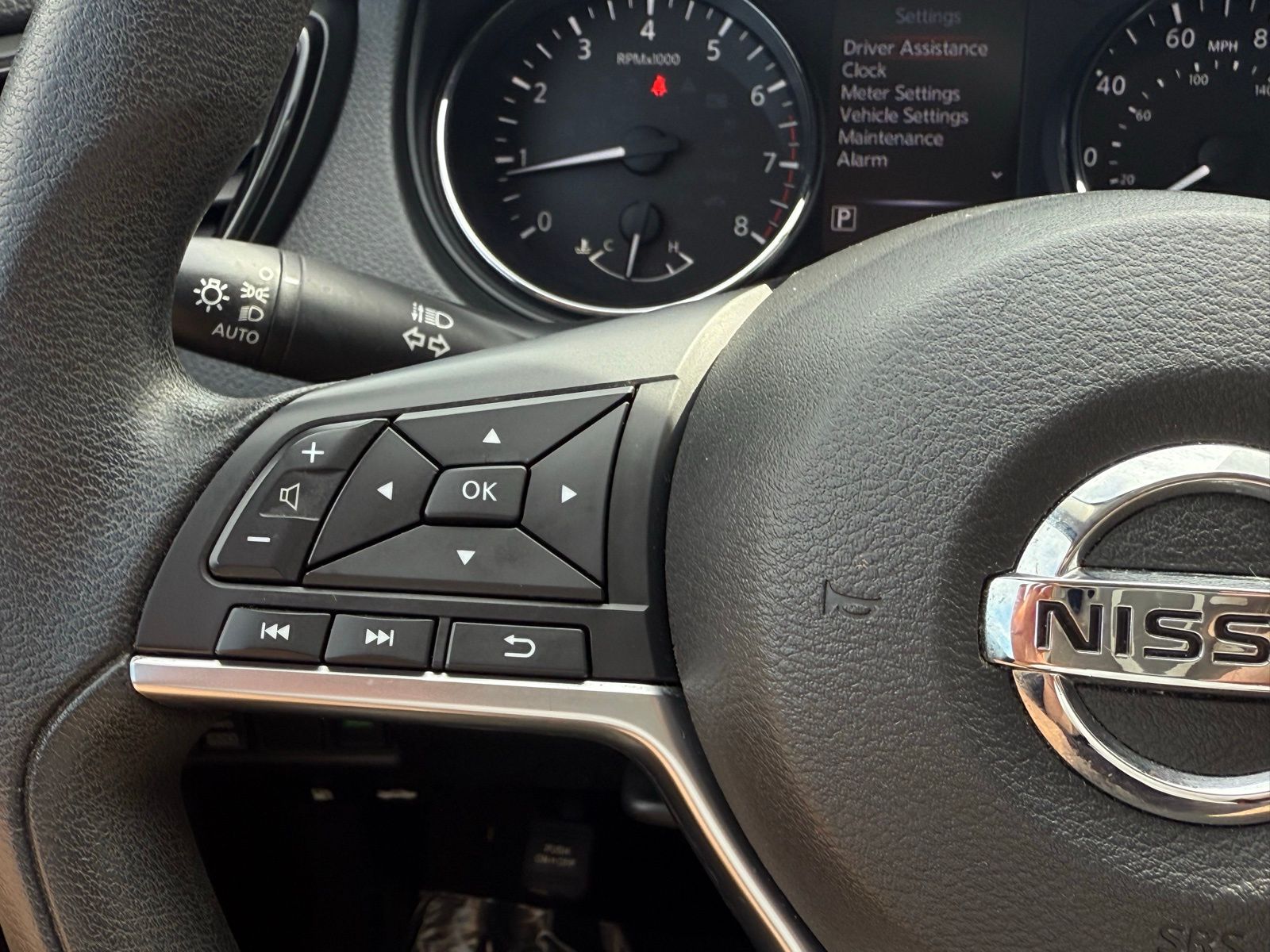 2018 Nissan Rogue Sport SV Image 34 of 36