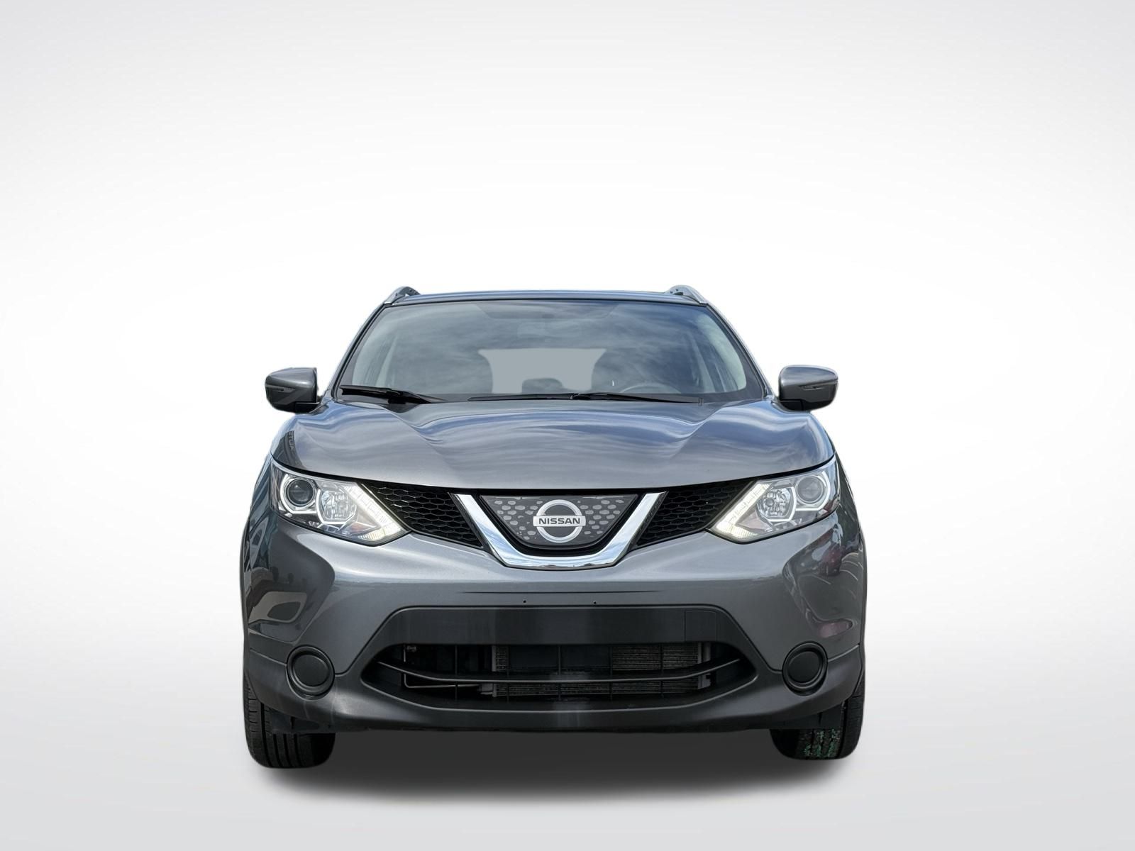 2018 Nissan Rogue Sport SV Image 3 of 36