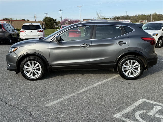 Vehicle image 8 of 25