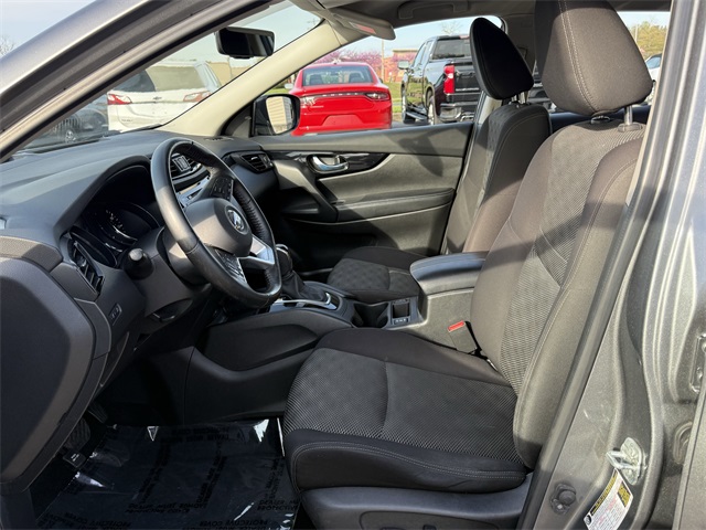 Vehicle image 14 of 25