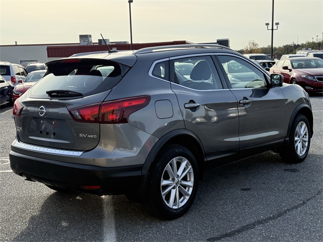 Vehicle image 5 of 25