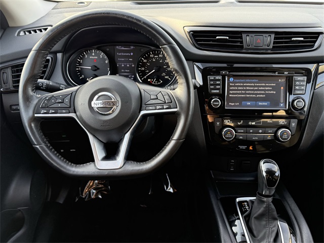 Vehicle image 15 of 25