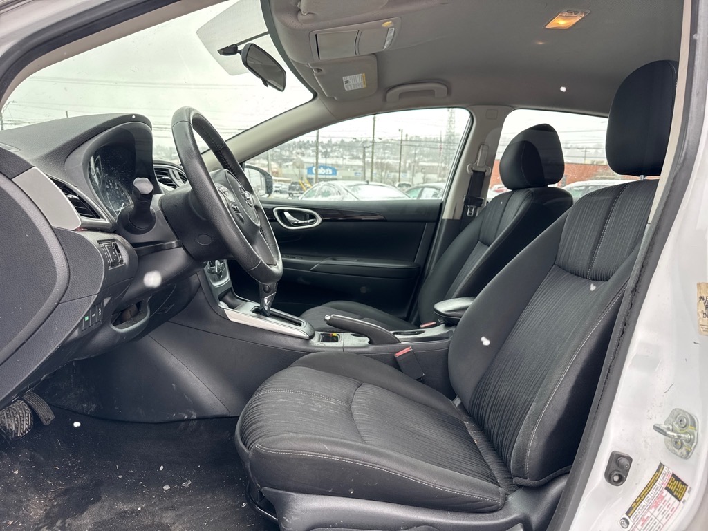 Vehicle image 7 of 21