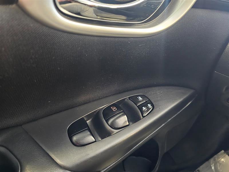 Vehicle image 20 of 24