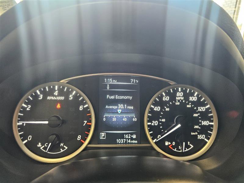 Vehicle image 17 of 24