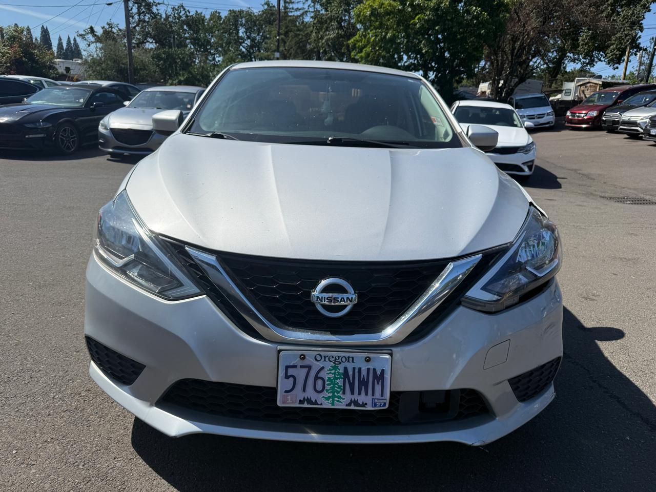 2018 Nissan Sentra SV Image 2 of 27