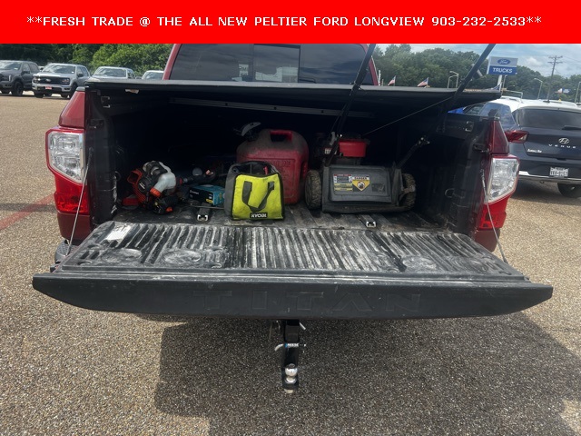 Vehicle image 25 of 32