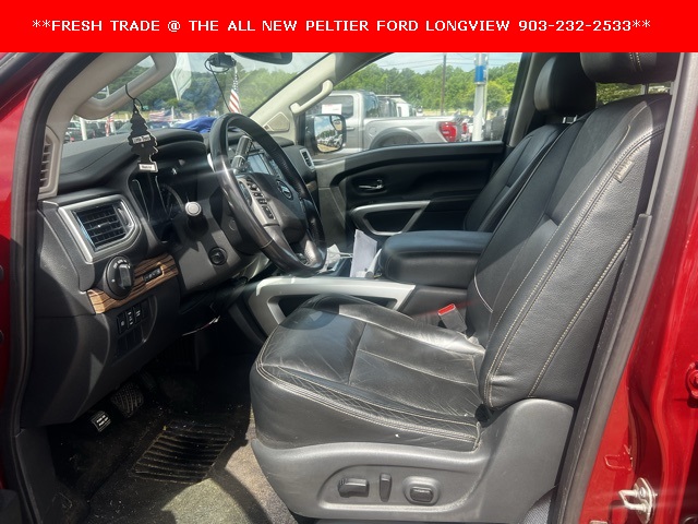 Vehicle image 11 of 32
