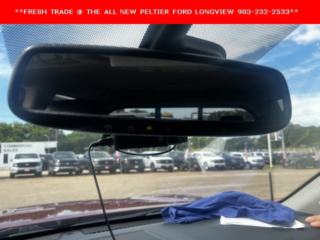 Vehicle image 16 of 32