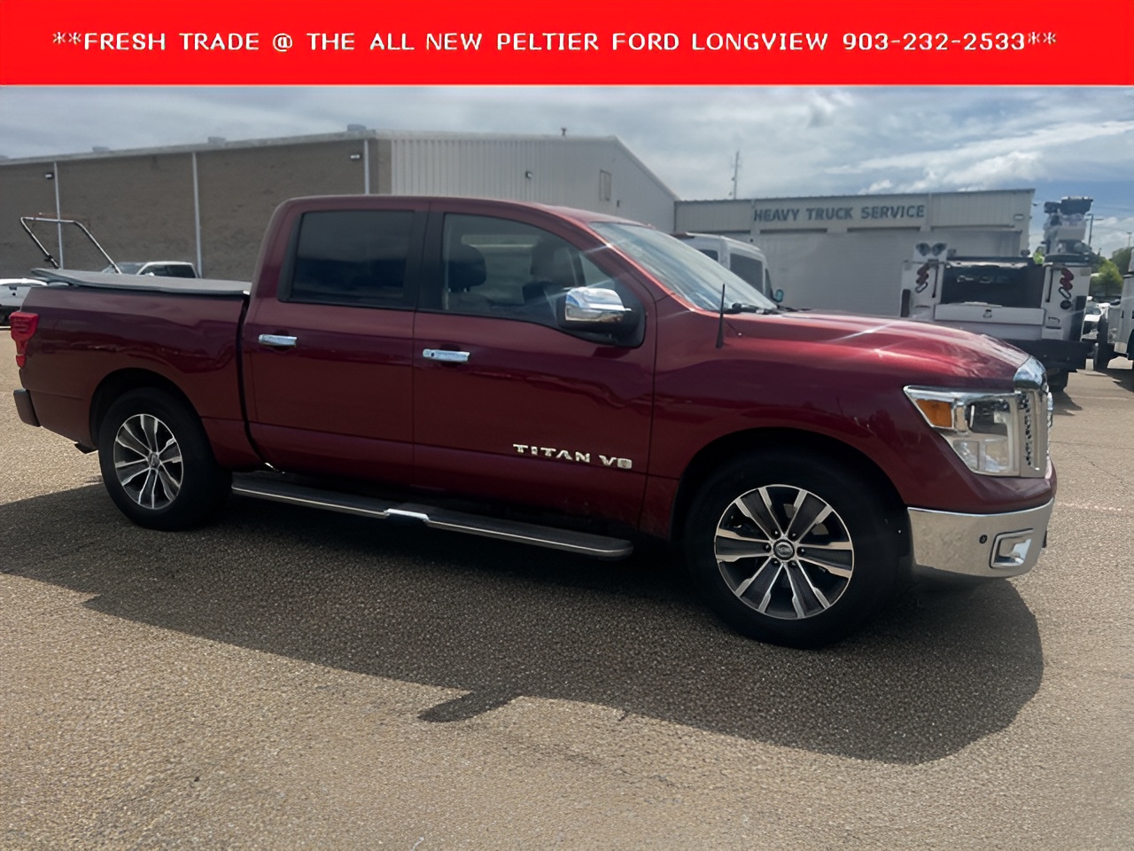 Vehicle image 29 of 32