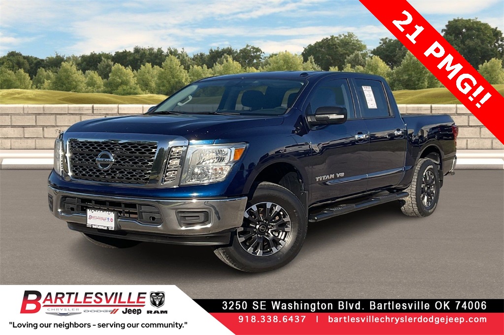 2018 Nissan Titan SV Image 1 of 33