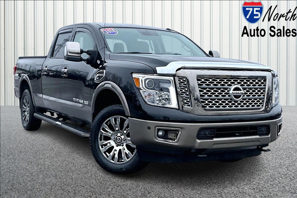 2018 Nissan Titan XD Platinum Reserve Image 3 of 35